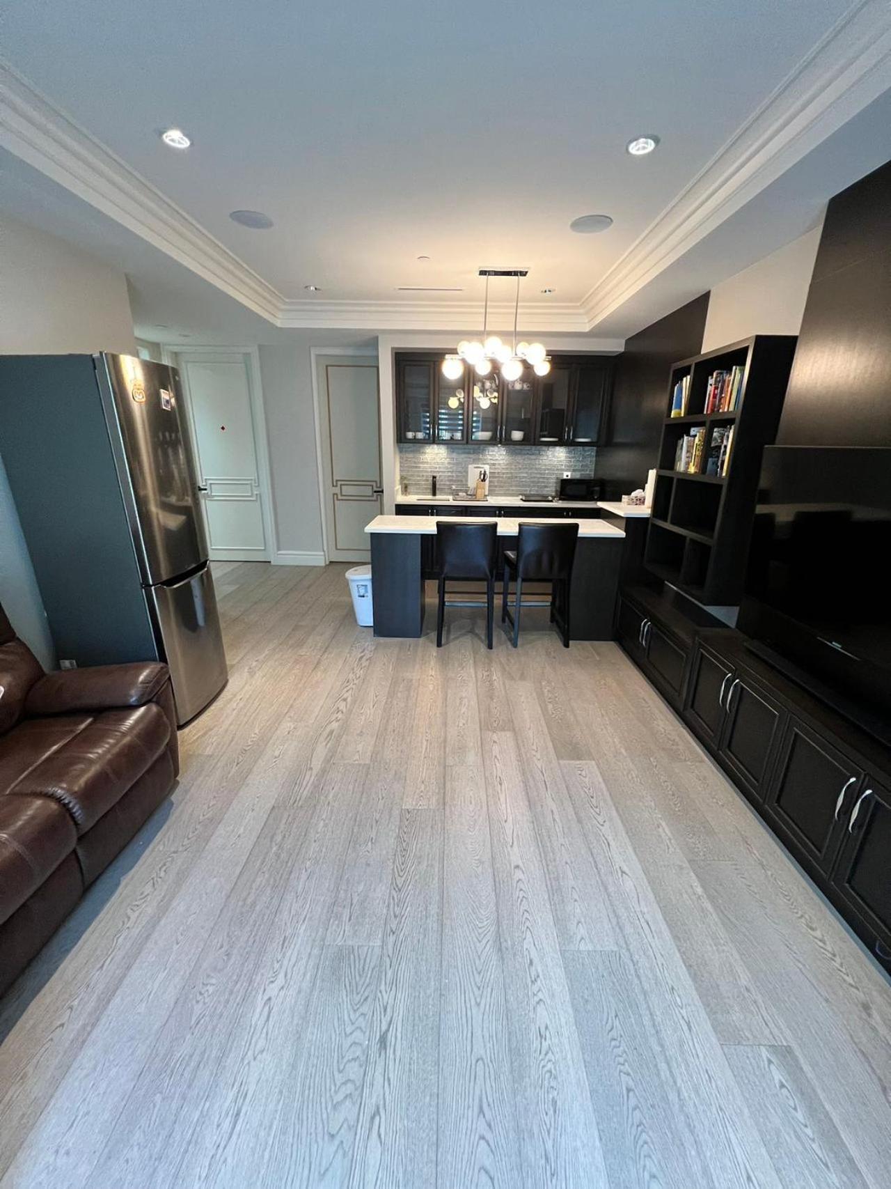Private Rooms In Vancouver West Exterior photo